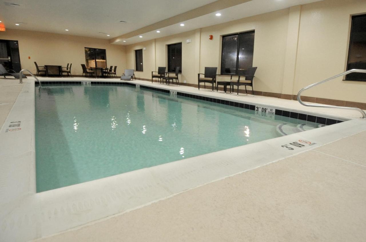 Holiday Inn Express Somerset By Ihg Экстерьер фото